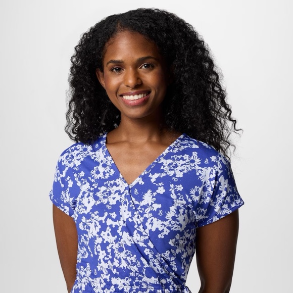 NWT Columbia Women's Chill River Print Wrap Dress in Clematis Blue Popflorid - Picture 6 of 11